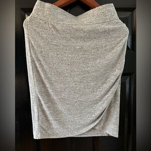 Gap grey skirt. Size Large Tall.